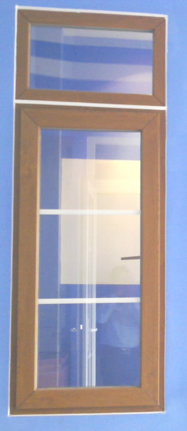 Cửa sổ mở quay 1 cánh vân gỗ - Cửa Tân Cường - Công Ty TNHH Đầu Tư Xây Dựng Và Thương Mại Tân Cường